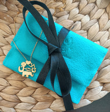 Görseli Galeri görüntüleyiciye yükleyin, Safir Gözlü Şans Kolyesi