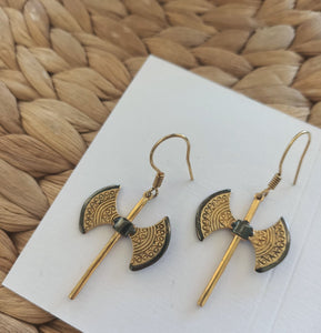 Karya Baltası Küpe